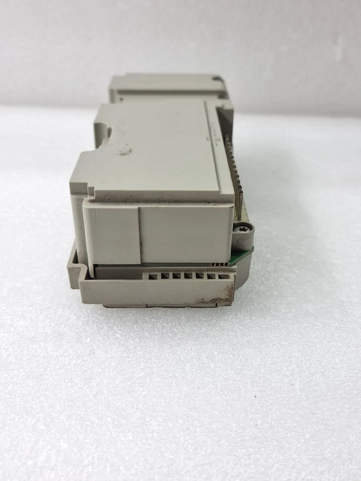 Merlin Gerin STR 23 SE Circuit Breaker 1074050A Free Fast Ship STR23SE 1074050A